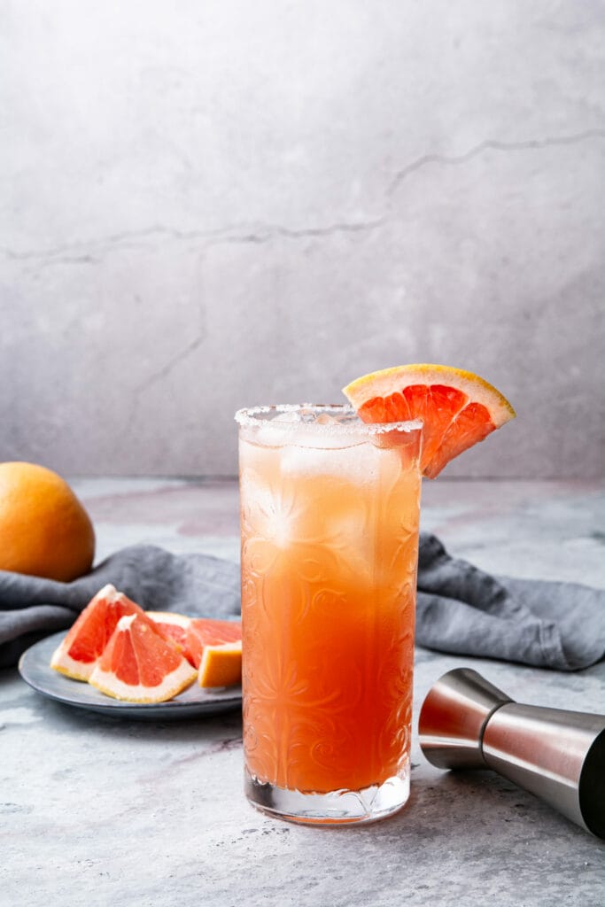 How to Make a Salty Dog Drink featured image above