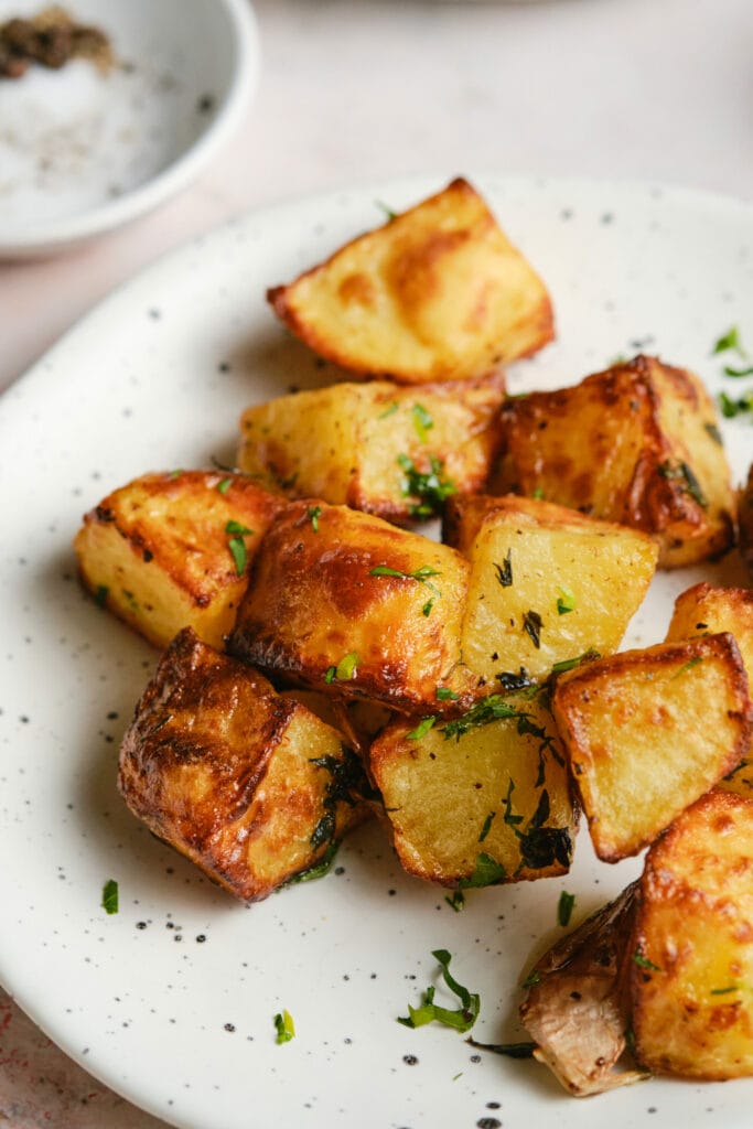 Garlic Roasted Potatoes (Delicious and Crispy!) featured image above