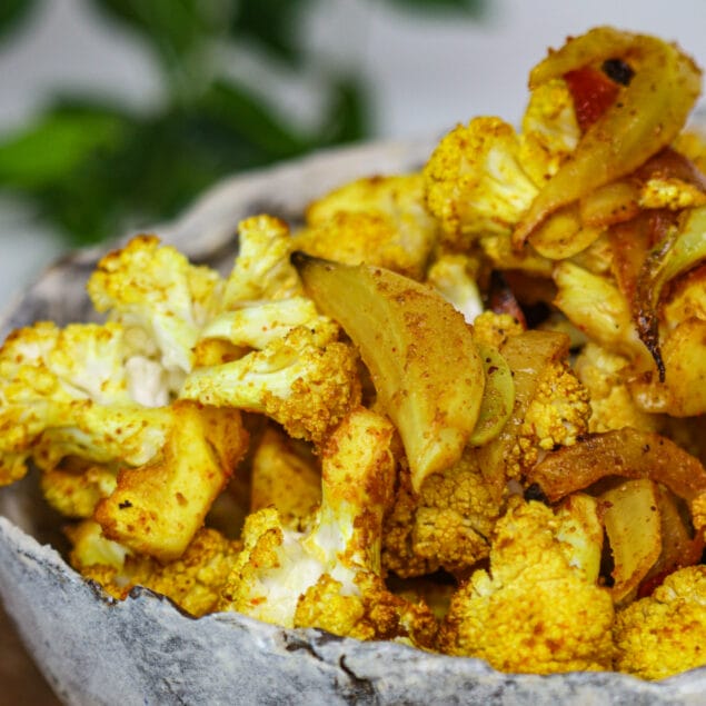 Roasted Curried Cauliflower featured image close up shot