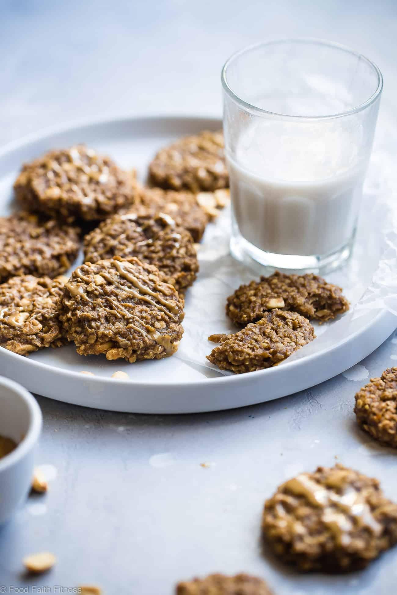Easy Peanut Butter Oatmeal Banana Cookies - These recipe for banana cookies use only 5 simple ingredients and are dairy free and vegan friendly! A healthy treat for kids and adults that can be a breakfast or snack! | Foodfaithfitness.com | @FoodFaithFit