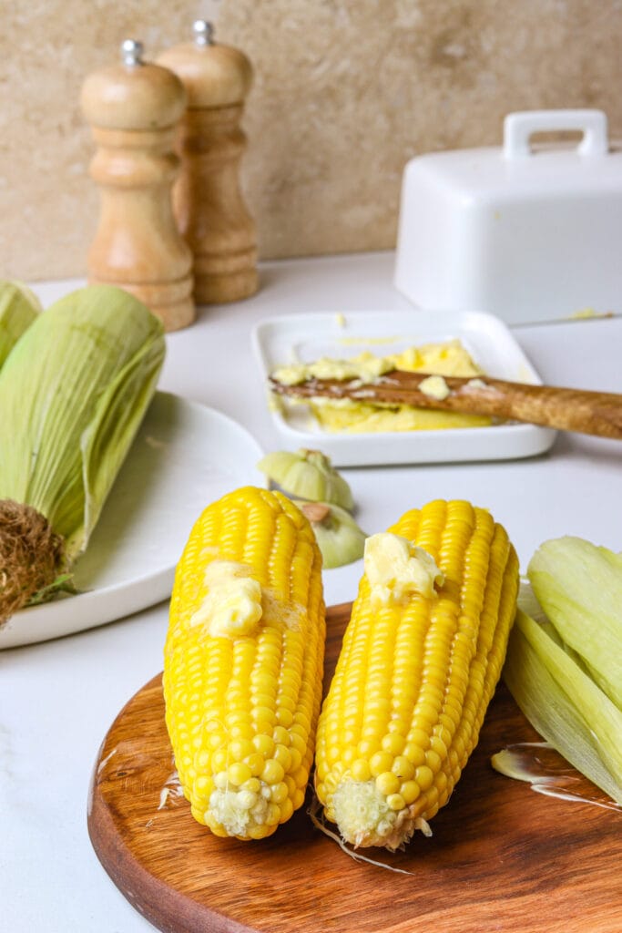 Microwave Corn On The Cob: An Easy Vegetable Side Dish In Minutes!