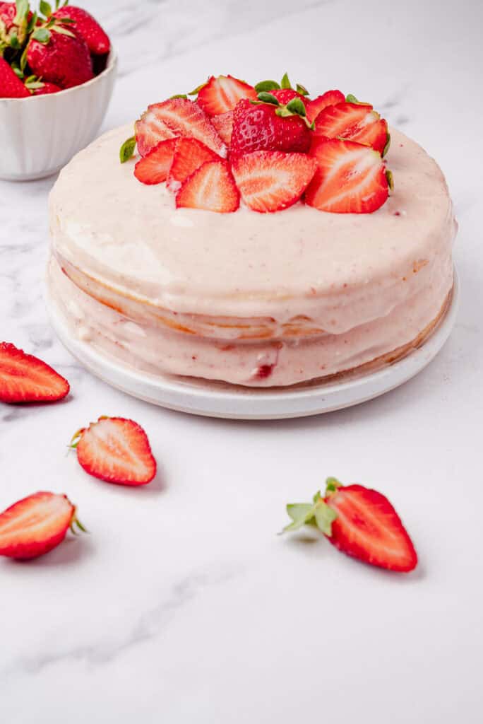 Valentine Wall Art 2 Tier Fondant Cake For Valentines Day - Cake O ...