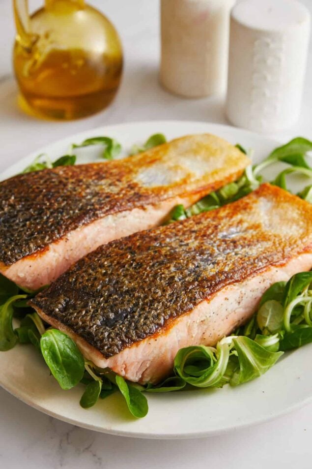 Crispy Skin Salmon - Food Faith Fitness
